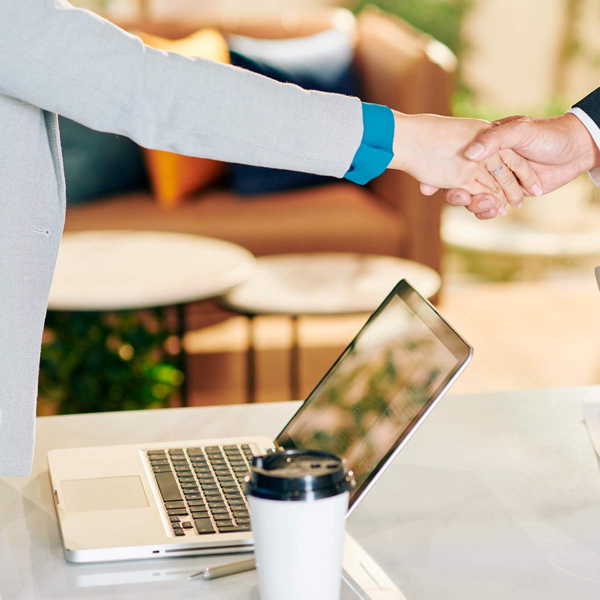  CESIÓN DE DERECHOS Y EXPLOTACIÓN DE MARCA